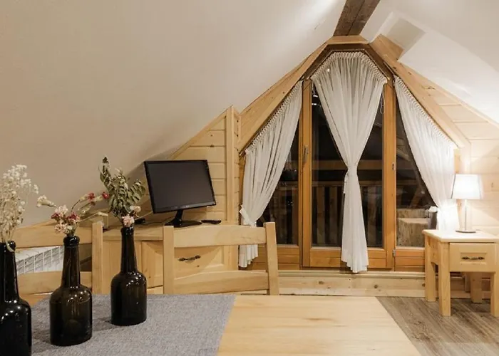 فندق مبيت وإفطار U Bronka 3*